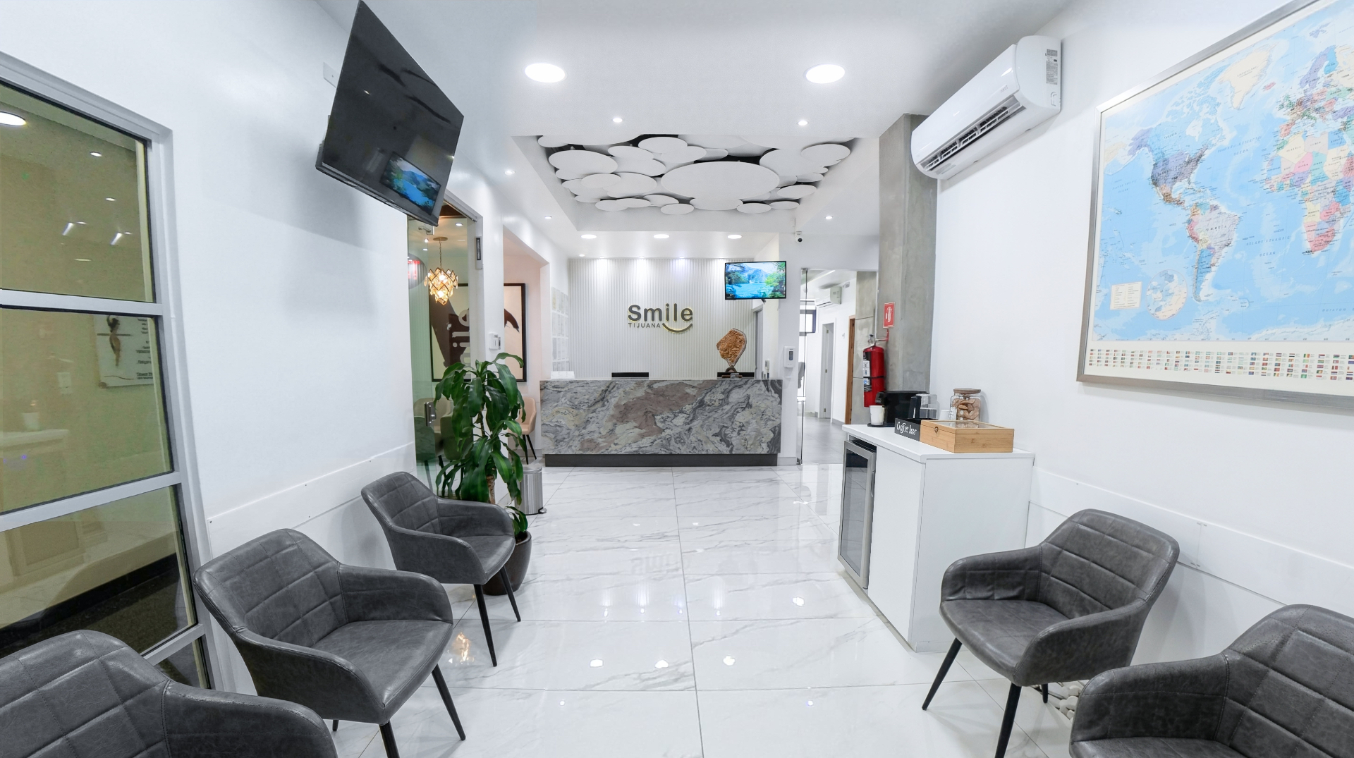 Smile Tijuana clinic reception